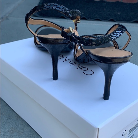 NWT💕 Calvin Klein Lorren Leather Sandal High Heel - Picture 4 of 7